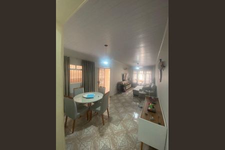 Sala de casa à venda com 2 quartos, 125m² em Vila Liviero, São Paulo
