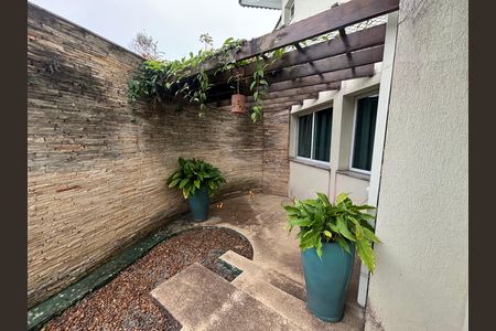Casa para alugar com 900m², 6 quartos e 6 vagas Casa para alugar com 900m², 6 quartos e 6 vagasQuintal