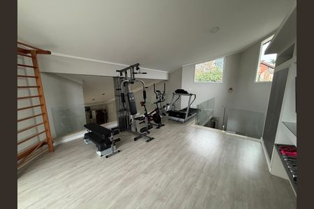 Casa para alugar com 900m², 6 quartos e 6 vagas Casa para alugar com 900m², 6 quartos e 6 vagasAcademia