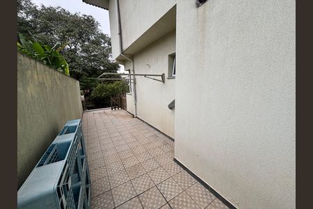 Casa para alugar com 900m², 6 quartos e 6 vagas Casa para alugar com 900m², 6 quartos e 6 vagasQuintal