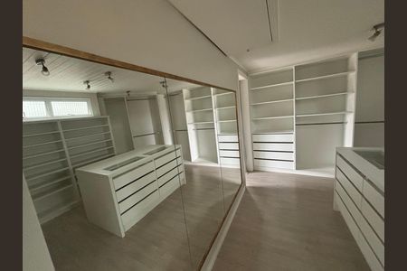 Casa para alugar com 900m², 6 quartos e 6 vagas Casa para alugar com 900m², 6 quartos e 6 vagasCloset