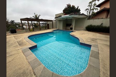 Casa para alugar com 900m², 6 quartos e 6 vagas Casa para alugar com 900m², 6 quartos e 6 vagasPiscina