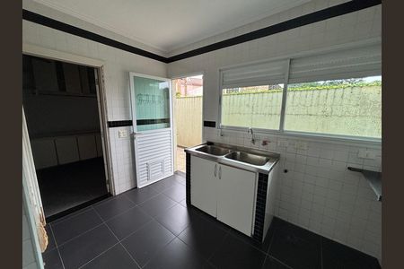 Casa para alugar com 900m², 6 quartos e 6 vagas Casa para alugar com 900m², 6 quartos e 6 vagasCozinha 2