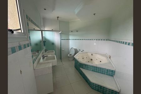 Casa para alugar com 900m², 6 quartos e 6 vagas Casa para alugar com 900m², 6 quartos e 6 vagasBanheiro da Suíte 1