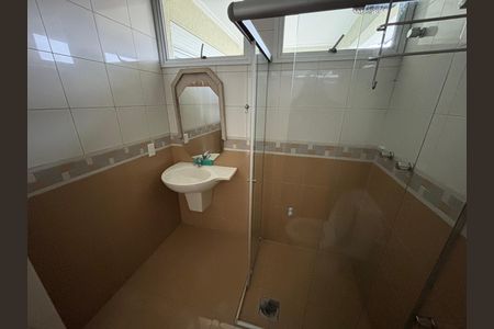 Casa para alugar com 900m², 6 quartos e 6 vagas Casa para alugar com 900m², 6 quartos e 6 vagasBanheiro da Suíte 2