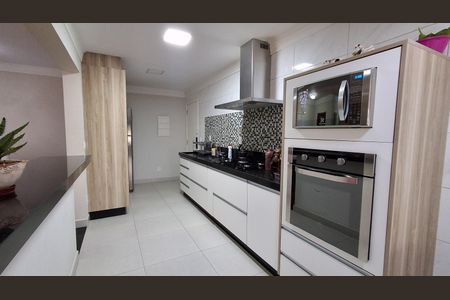 Apartamento para alugar com 123m², 3 quartos e 3 vagas Apartamento para alugar com 123m², 3 quartos e 3 vagasCozinha
