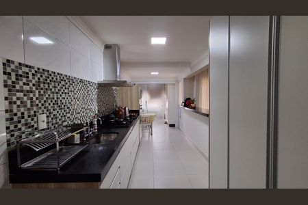 Apartamento para alugar com 123m², 3 quartos e 3 vagas Apartamento para alugar com 123m², 3 quartos e 3 vagasCozinha