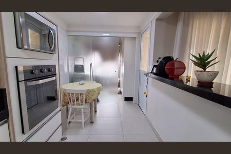Apartamento para alugar com 123m², 3 quartos e 3 vagas Apartamento para alugar com 123m², 3 quartos e 3 vagasCozinha