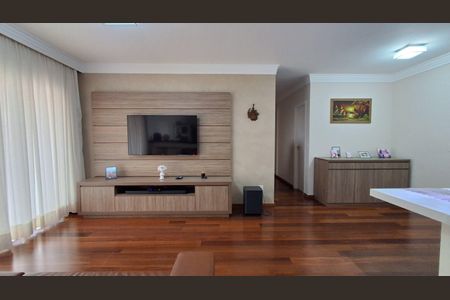 Apartamento para alugar com 123m², 3 quartos e 3 vagas Apartamento para alugar com 123m², 3 quartos e 3 vagasSala