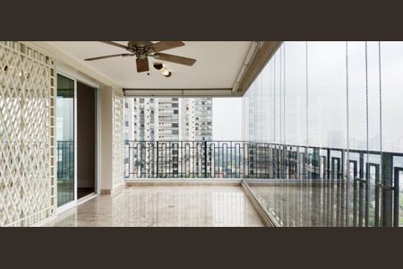 Apartamento à venda com 236m², 2 quartos e 5 vagas