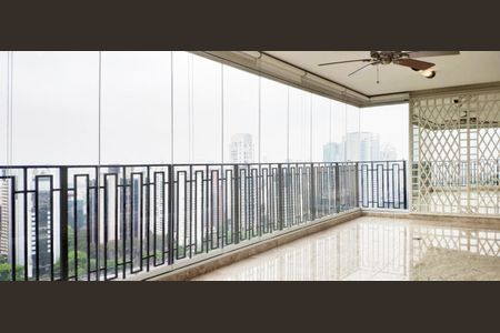 Apartamento à venda com 236m², 2 quartos e 5 vagas