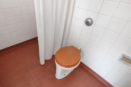 Casa à venda com 400m², 3 quartos e 4 vagas Casa à venda com 400m², 3 quartos e 4 vagasBanheiro 2