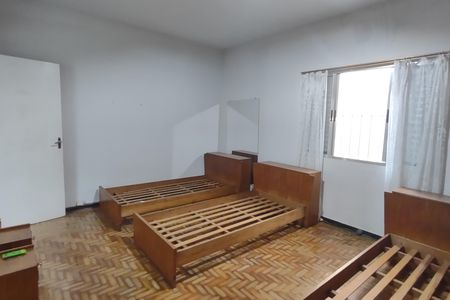 Casa à venda com 400m², 3 quartos e 4 vagas Casa à venda com 400m², 3 quartos e 4 vagasQuarto 2