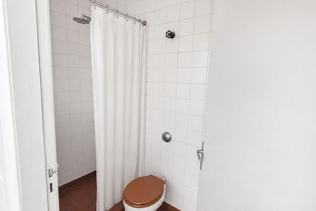 Casa à venda com 400m², 3 quartos e 4 vagas Casa à venda com 400m², 3 quartos e 4 vagasBanheiro 2