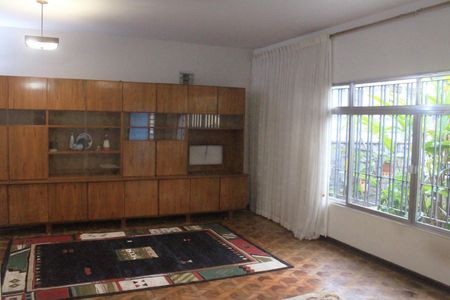 Casa à venda com 400m², 3 quartos e 4 vagasSala