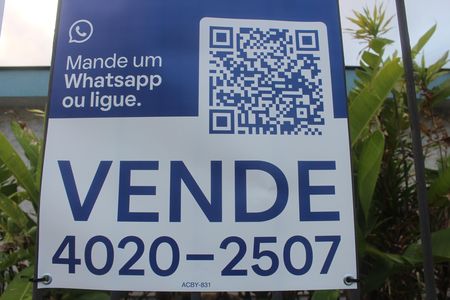 Casa à venda com 400m², 3 quartos e 4 vagasPlaca
