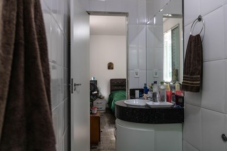 Casa à venda com 340m², 4 quartos e 4 vagas Casa à venda com 340m², 4 quartos e 4 vagasBanheiro da Suíte 3