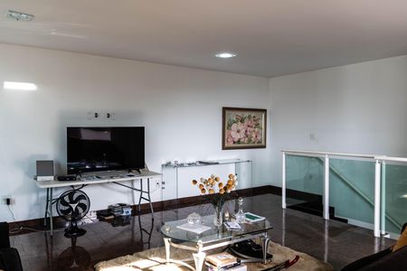 Casa à venda com 340m², 4 quartos e 4 vagas Casa à venda com 340m², 4 quartos e 4 vagasSala 2