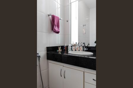 Casa à venda com 340m², 4 quartos e 4 vagas Casa à venda com 340m², 4 quartos e 4 vagasLavabo