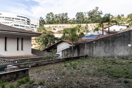 Casa à venda com 340m², 4 quartos e 4 vagas Casa à venda com 340m², 4 quartos e 4 vagasQuintal