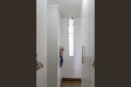 Casa à venda com 340m², 4 quartos e 4 vagas Casa à venda com 340m², 4 quartos e 4 vagasCloset
