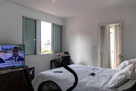 Casa à venda com 340m², 4 quartos e 4 vagas Casa à venda com 340m², 4 quartos e 4 vagasSuíte 1