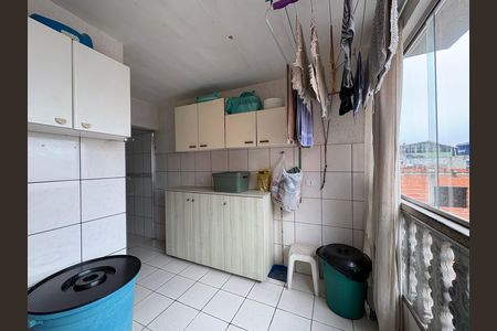 Casa à venda com 327m², 5 quartos e 2 vagas Casa à venda com 327m², 5 quartos e 2 vagasÁrea de Serviço - Casa 1