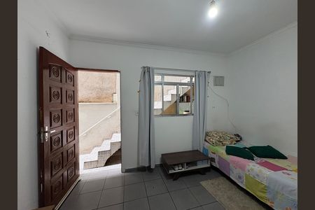 Casa à venda com 327m², 5 quartos e 2 vagas Casa à venda com 327m², 5 quartos e 2 vagasSala / Quarto - Casa 2