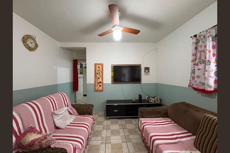 Casa à venda com 327m², 5 quartos e 2 vagas Casa à venda com 327m², 5 quartos e 2 vagasSala - Casa 3