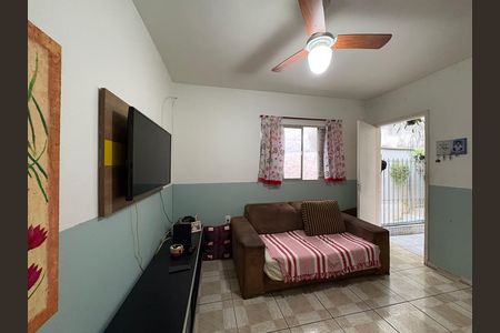 Casa à venda com 327m², 5 quartos e 2 vagas Casa à venda com 327m², 5 quartos e 2 vagasSala - Casa 3