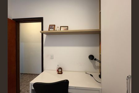 Casa à venda com 327m², 5 quartos e 2 vagas Casa à venda com 327m², 5 quartos e 2 vagasQuarto 2 - Casa 1