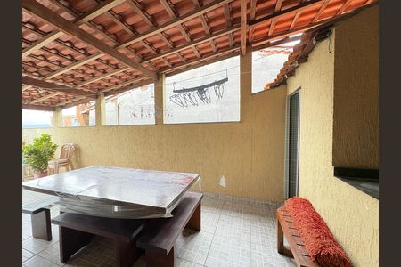 Casa à venda com 327m², 5 quartos e 2 vagas Casa à venda com 327m², 5 quartos e 2 vagasÁrea gourmet - Casa 1