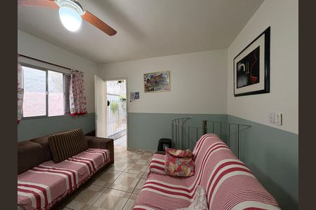 Casa à venda com 327m², 5 quartos e 2 vagas Casa à venda com 327m², 5 quartos e 2 vagasSala - Casa 3