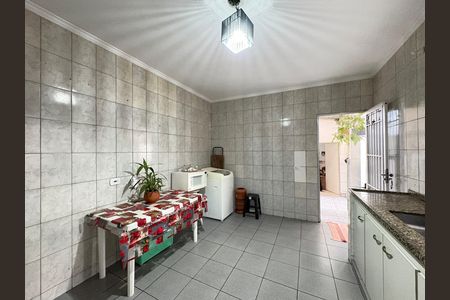 Casa à venda com 327m², 5 quartos e 2 vagas Casa à venda com 327m², 5 quartos e 2 vagasCozinha - Casa 2