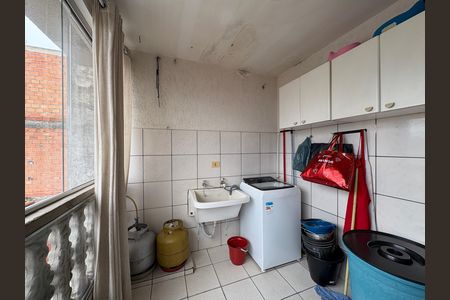 Casa à venda com 327m², 5 quartos e 2 vagas Casa à venda com 327m², 5 quartos e 2 vagasÁrea de Serviço - Casa 1