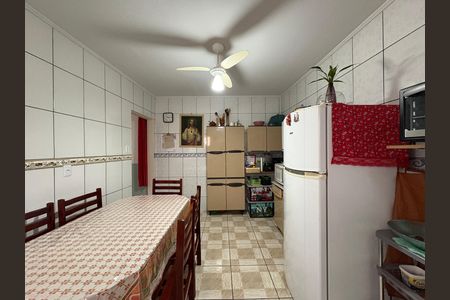 Casa à venda com 327m², 5 quartos e 2 vagas Casa à venda com 327m², 5 quartos e 2 vagasCozinha - Casa 3