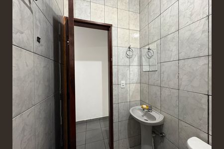 Casa à venda com 327m², 5 quartos e 2 vagas Casa à venda com 327m², 5 quartos e 2 vagasBanheiro - Casa 2