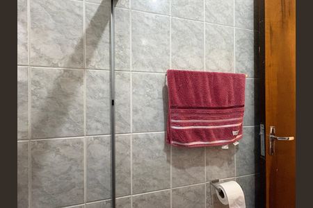 Casa à venda com 327m², 5 quartos e 2 vagas Casa à venda com 327m², 5 quartos e 2 vagasBanheiro 1 - Casa 1