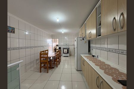 Casa à venda com 327m², 5 quartos e 2 vagas Casa à venda com 327m², 5 quartos e 2 vagasCozinha - Casa 1