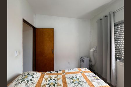 Casa à venda com 327m², 5 quartos e 2 vagas Casa à venda com 327m², 5 quartos e 2 vagasQuarto 1 - Casa 1