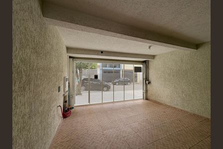 Casa à venda com 327m², 5 quartos e 2 vagas Casa à venda com 327m², 5 quartos e 2 vagasGaragem