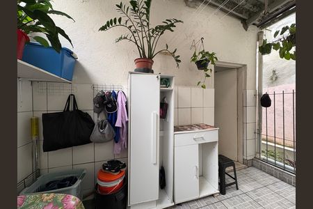 Casa à venda com 327m², 5 quartos e 2 vagas Casa à venda com 327m², 5 quartos e 2 vagasÁrea de Serviço - Casa 3