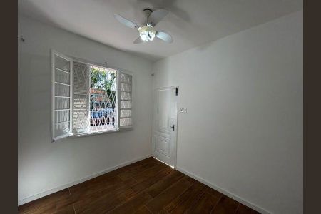 Sala de casa para alugar com 3 quartos, 60m² em São Geraldo, Porto Alegre