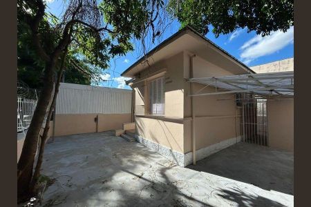 Casa para alugar com 60m², 3 quartos e 2 vagas Casa para alugar com 60m², 3 quartos e 2 vagasÁrea externa