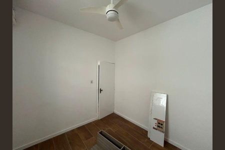 Quarto 2 de casa para alugar com 3 quartos, 60m² em São Geraldo, Porto Alegre