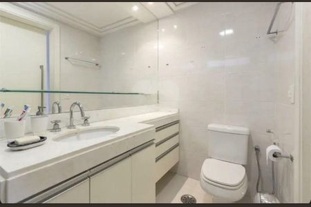 Apartamento à venda com 253m², 4 quartos e 6 vagas