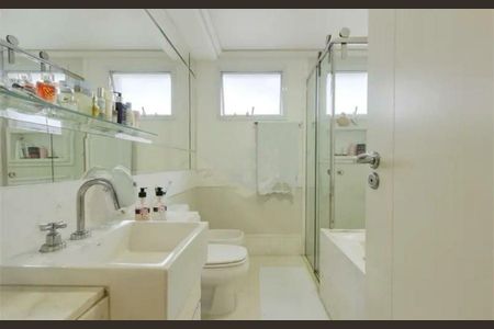 Apartamento à venda com 253m², 4 quartos e 6 vagas