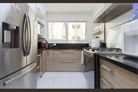 Apartamento à venda com 253m², 4 quartos e 6 vagas