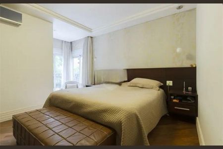 Apartamento à venda com 253m², 4 quartos e 6 vagas