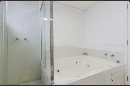 Apartamento à venda com 253m², 4 quartos e 6 vagas